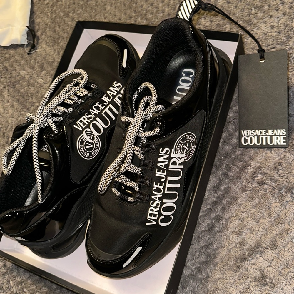 Versace jeans couture 10.5 black with white good condition